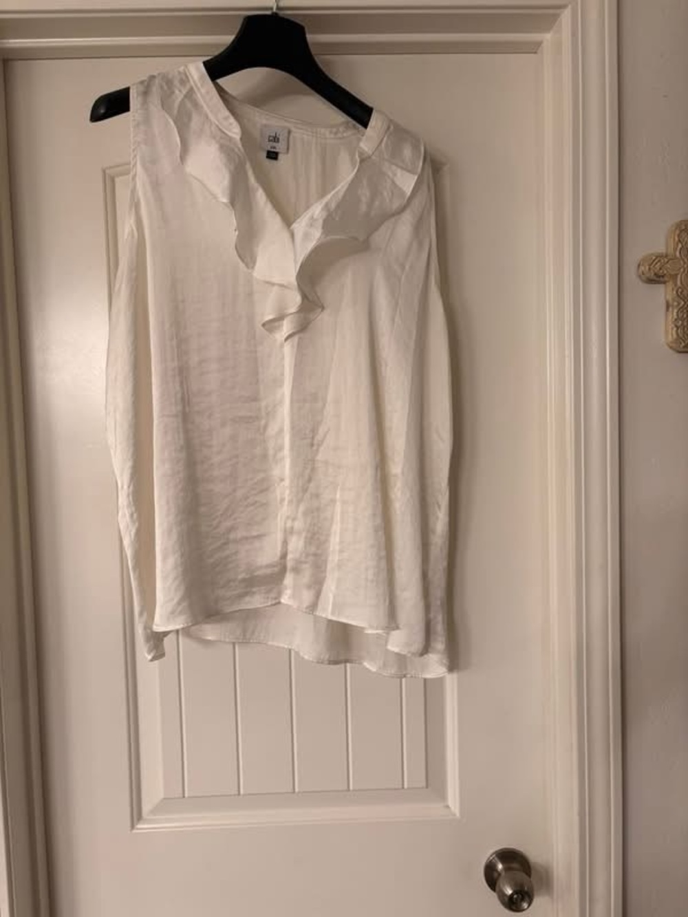 White Ruffle V-Neck Sleeveless Top